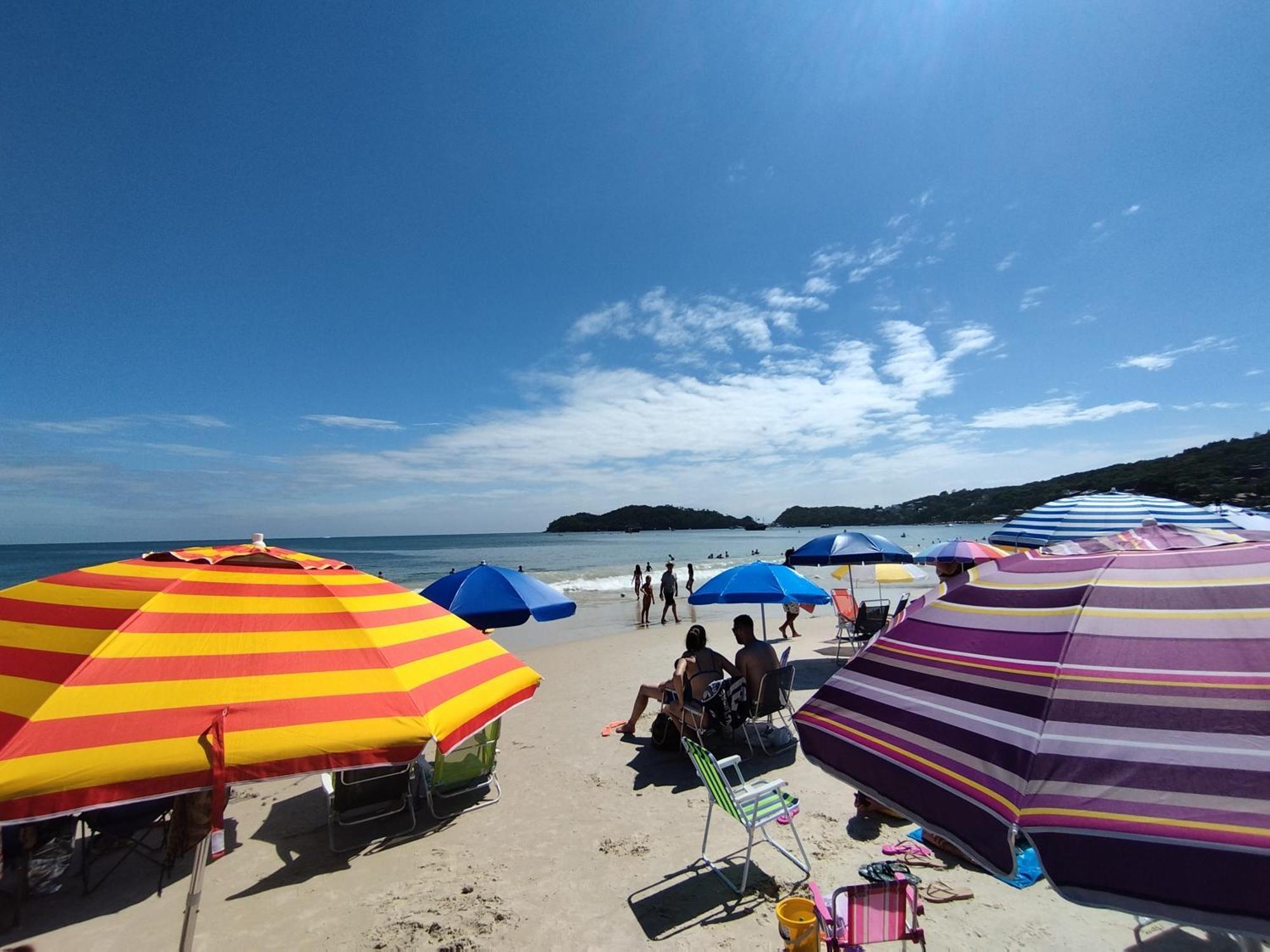 Refugio Praiano Em Bombinhas - Aluguel Temporada ภายนอก รูปภาพ